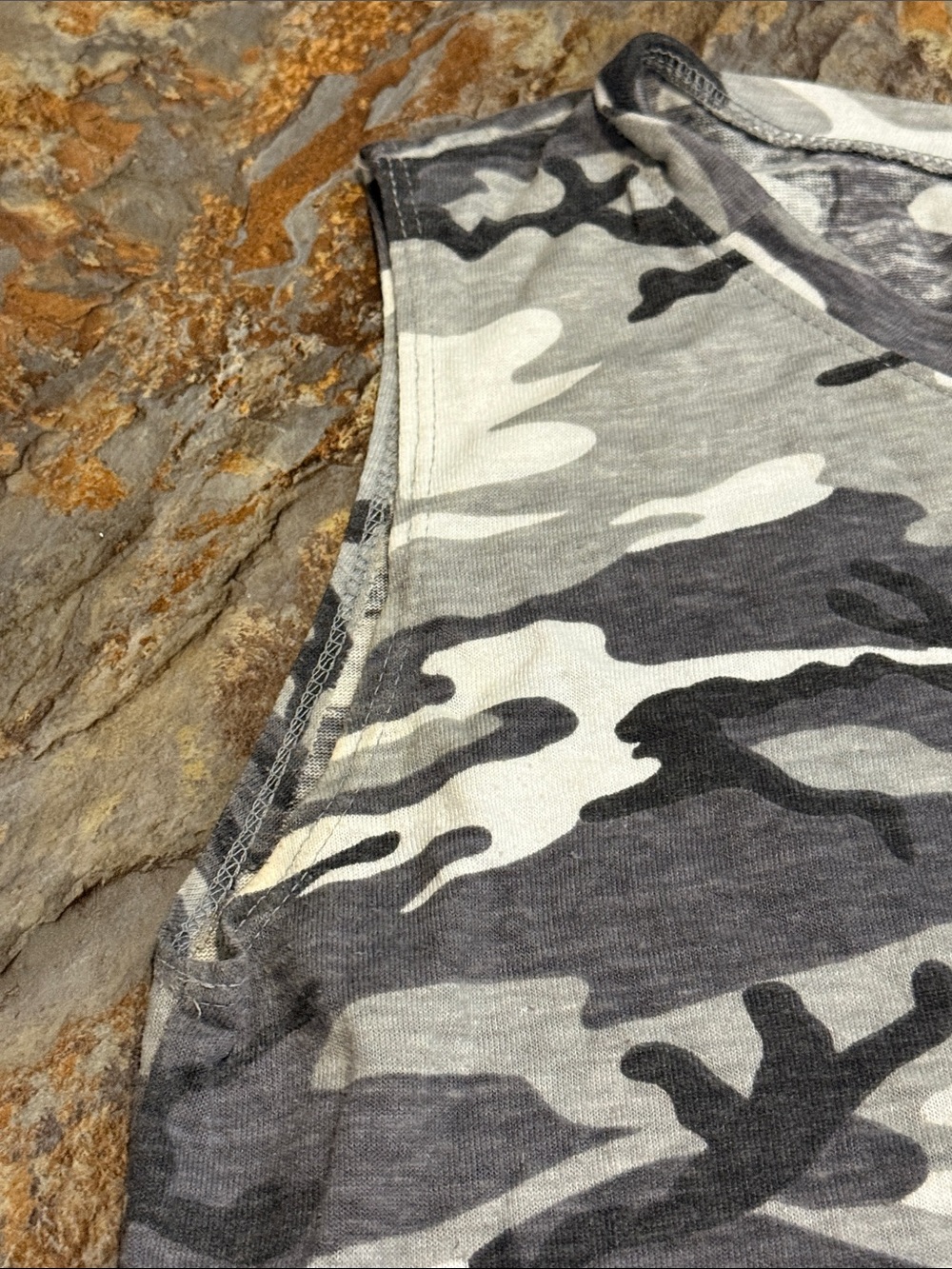 Sleeveless Camo Tank Top - Gray Camo women’s size medium - Picture 4 of 8